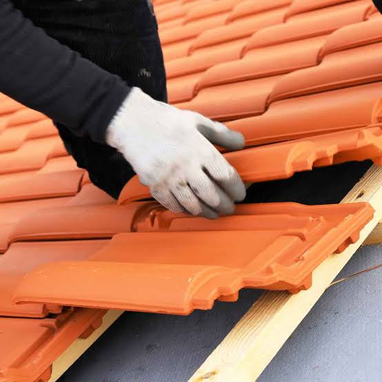 Petits travaux de toiture